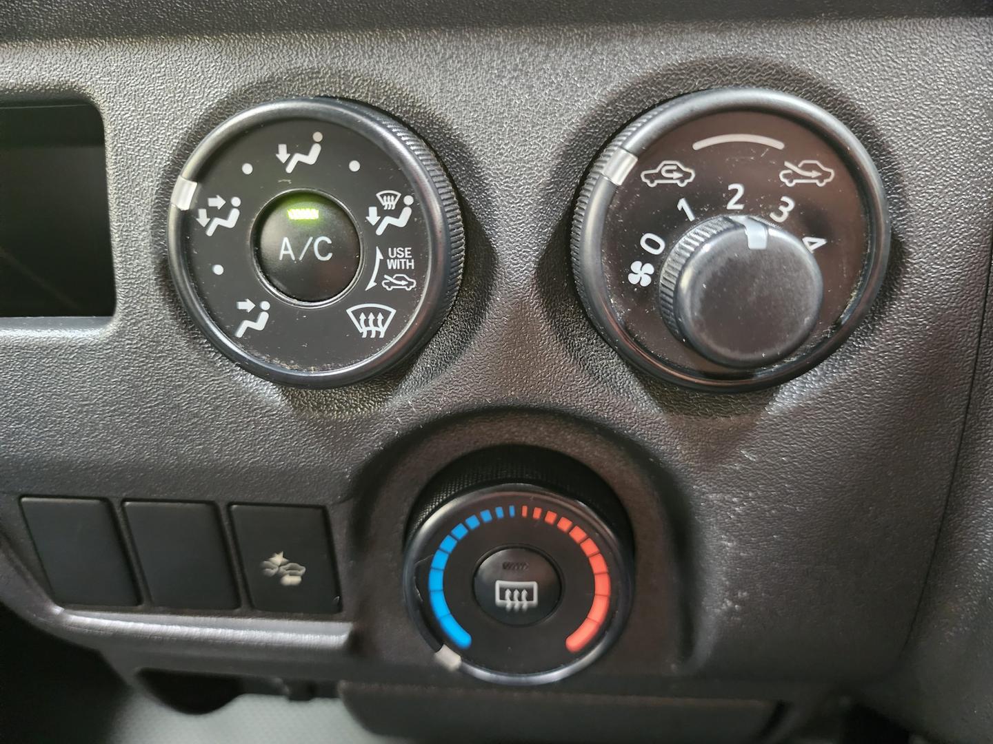 2018 TOYOTA HIACE DX LWB AUTO VAN