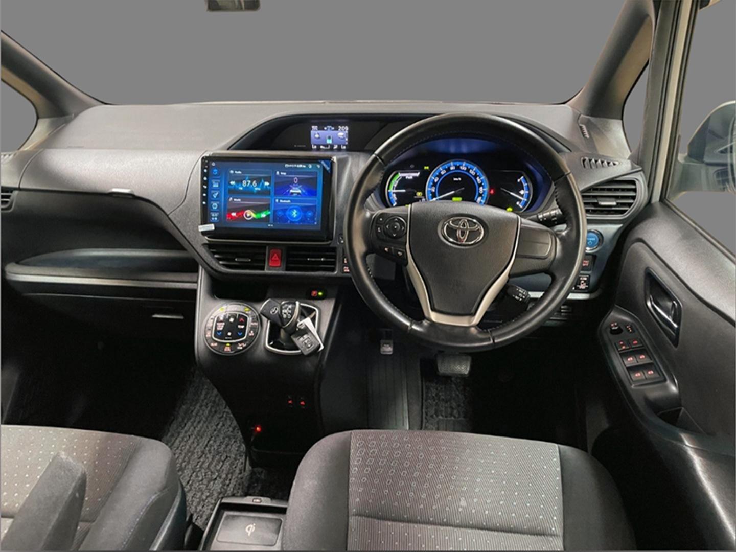 2014 TOYOTA VOXY HYBRID X AUTO WAGON