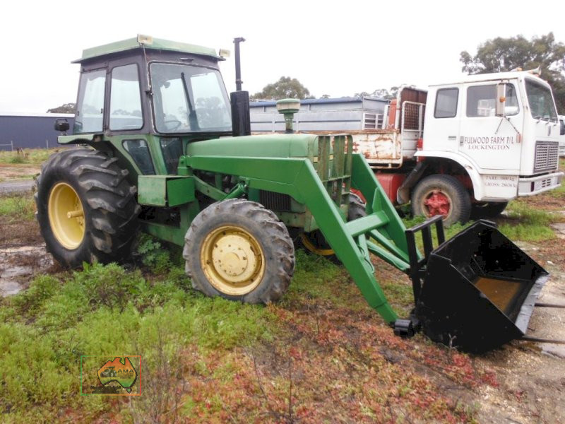 JOHN DEERE TRACTOR