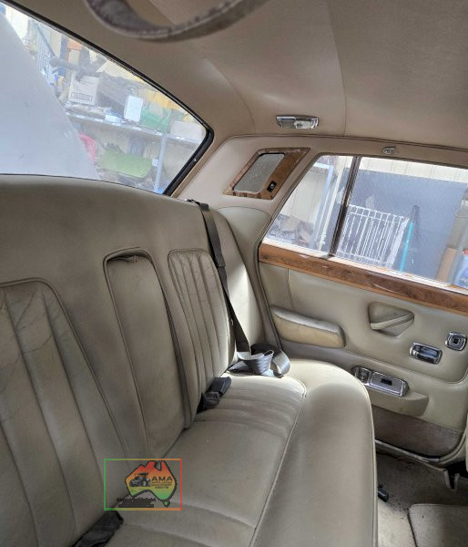 1970 ROLLS-ROYCE SILVER SHADOW 4D SEDAN