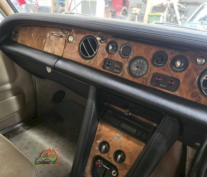 1970 ROLLS-ROYCE SILVER SHADOW 4D SEDAN