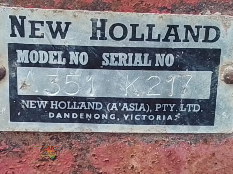 NEW HOLLAND TRACTOR