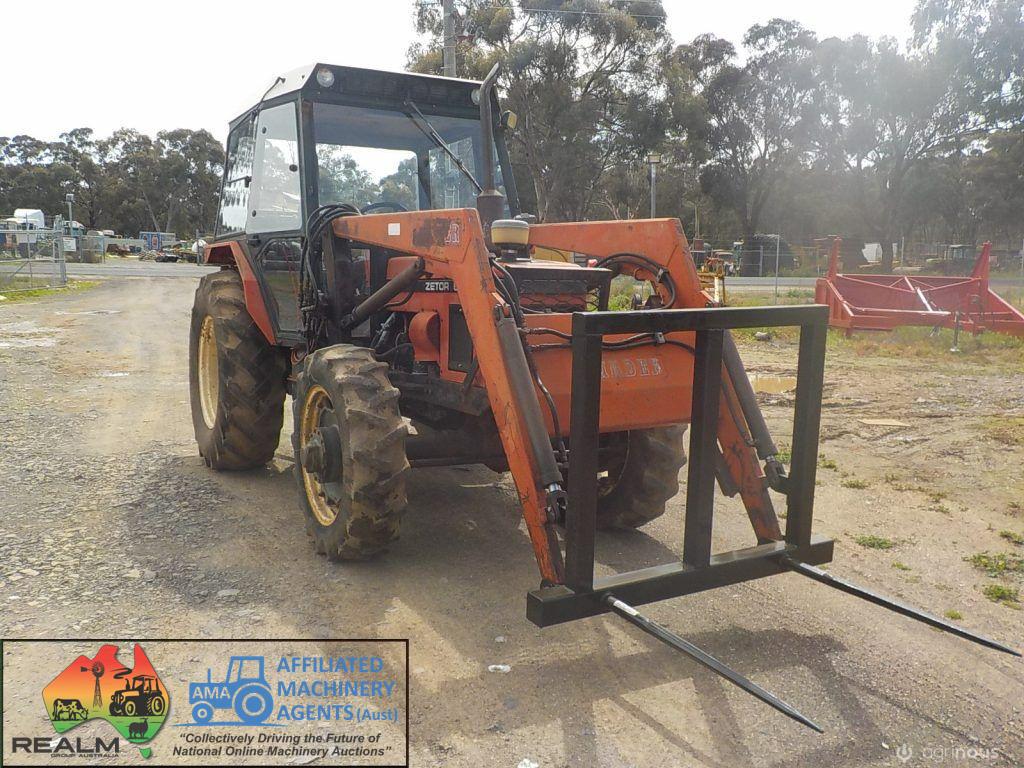 ZETOR TRACTOR