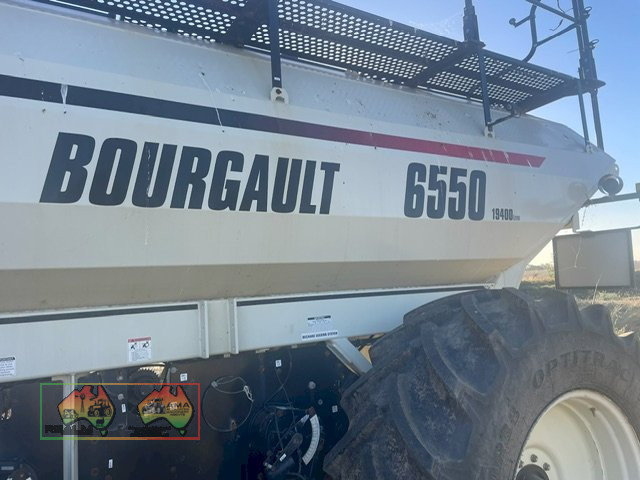 BOURGAULT SEEDER
