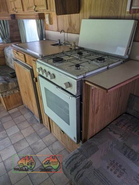 1996 JAYCO STARCRAFT 18ft CARAVAN