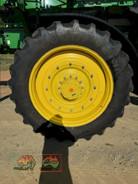 JOHN DEERE TRACTOR
