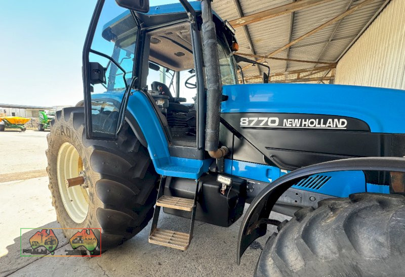 2012 NEW HOLLAND TRACTOR
