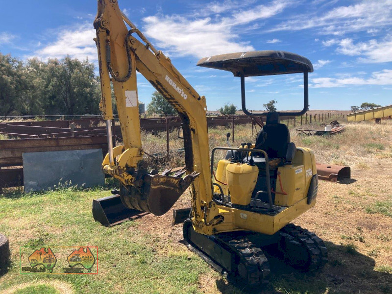 KOMATSU EXCAVATOR