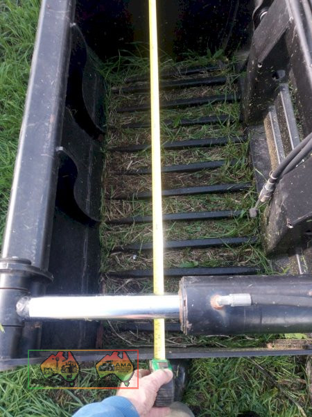 SILAGE GRAB - LIKE NEW