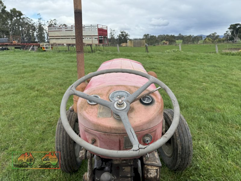 MASSEY FERGUSON TRACTOR