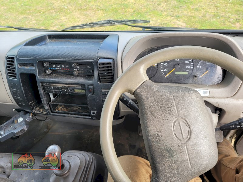 2011 HINO 300 XZU417R 616 MEDIUM 5 SP MANUAL C/CHAS