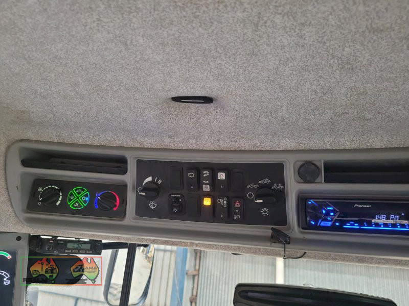 2012 NEW HOLLAND TRACTOR
