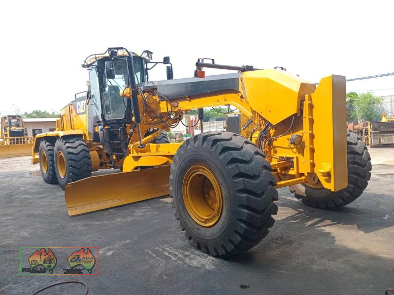 CATERPILLAR GRADER