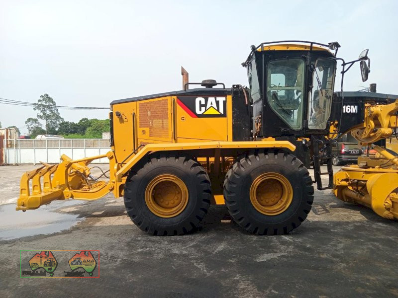CATERPILLAR GRADER