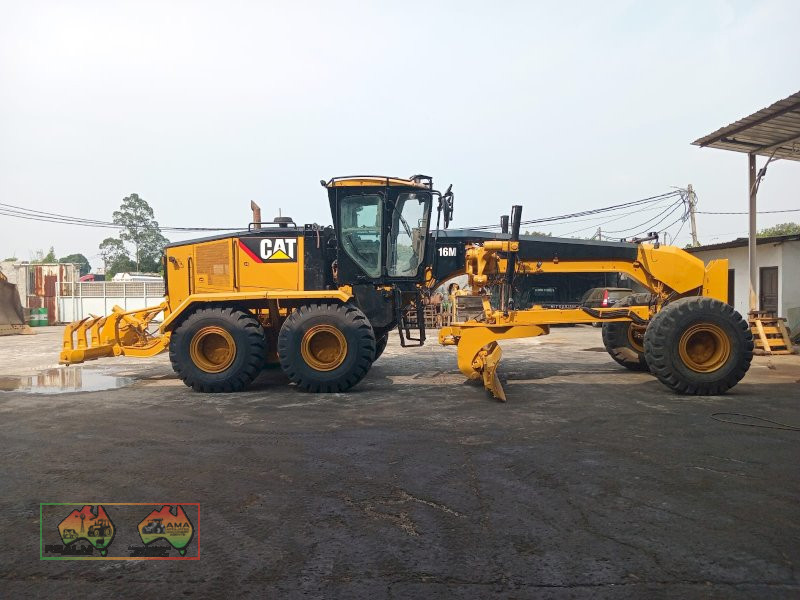 CATERPILLAR GRADER