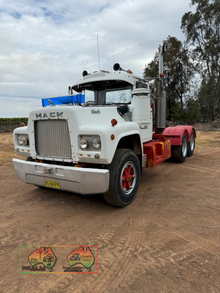 1977 MACK TRUCK