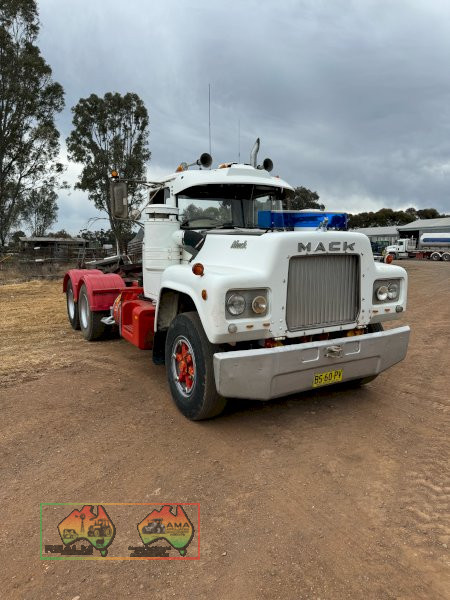 1977 MACK TRUCK