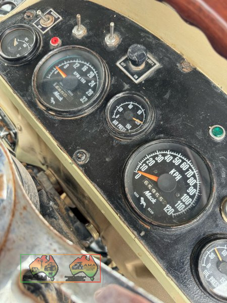 1977 MACK TRUCK