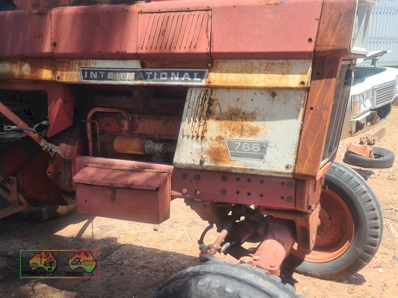 1971 INTERNATIONAL TRACTOR
