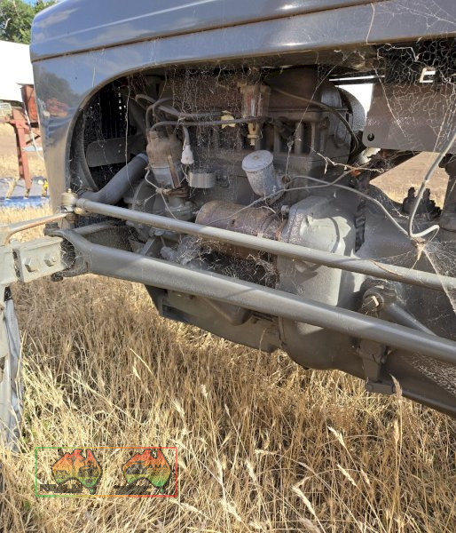 1948 MASSEY FERGUSON TRACTOR