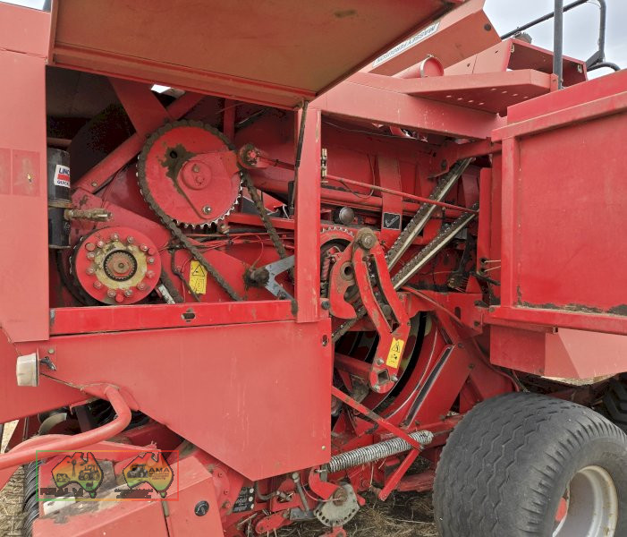 MASSEY FERGUSON TRACTOR
