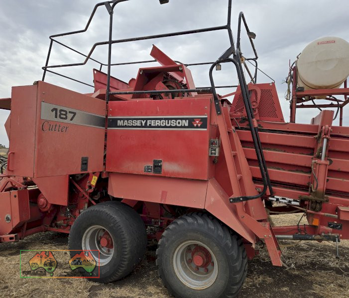 MASSEY FERGUSON TRACTOR