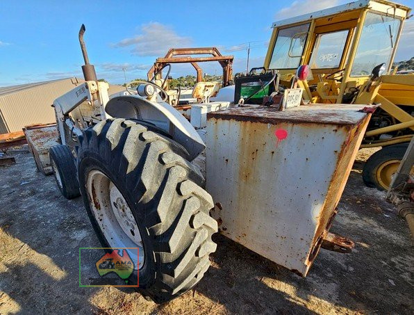 FORD LOADER