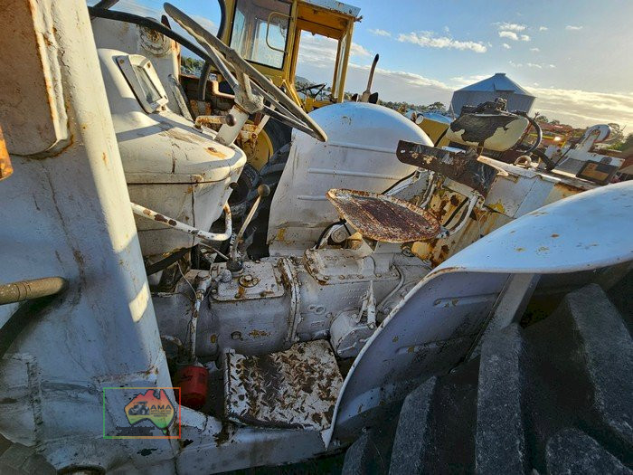FORD LOADER