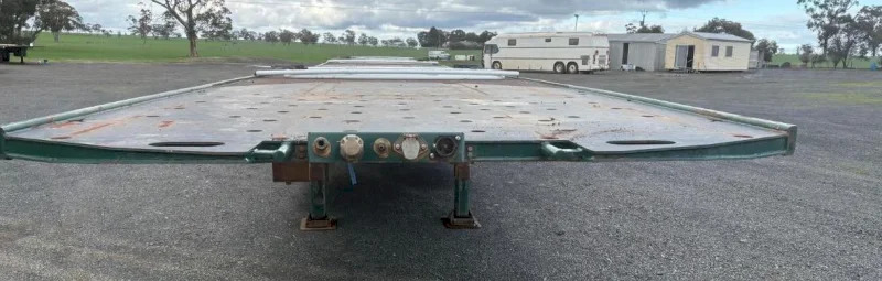 BARKER FLAT TOP TRAILER
