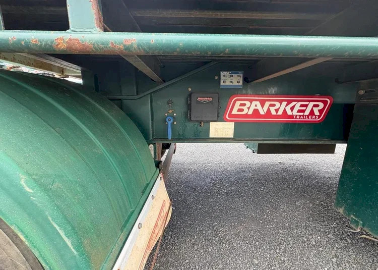 BARKER FLAT TOP TRAILER