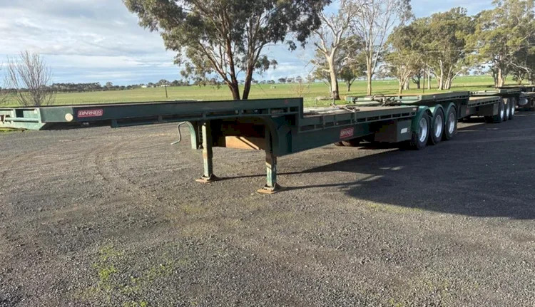 BARKER DROP DECK TRAILER