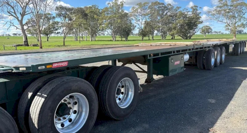 BARKER FLAT TOP TRAILER