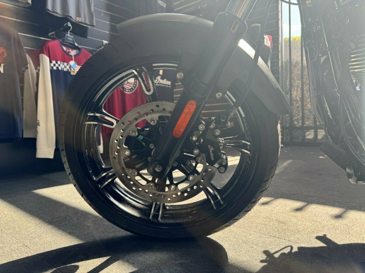 2023 INDIAN CHIEF DARK HORSE CRUISER