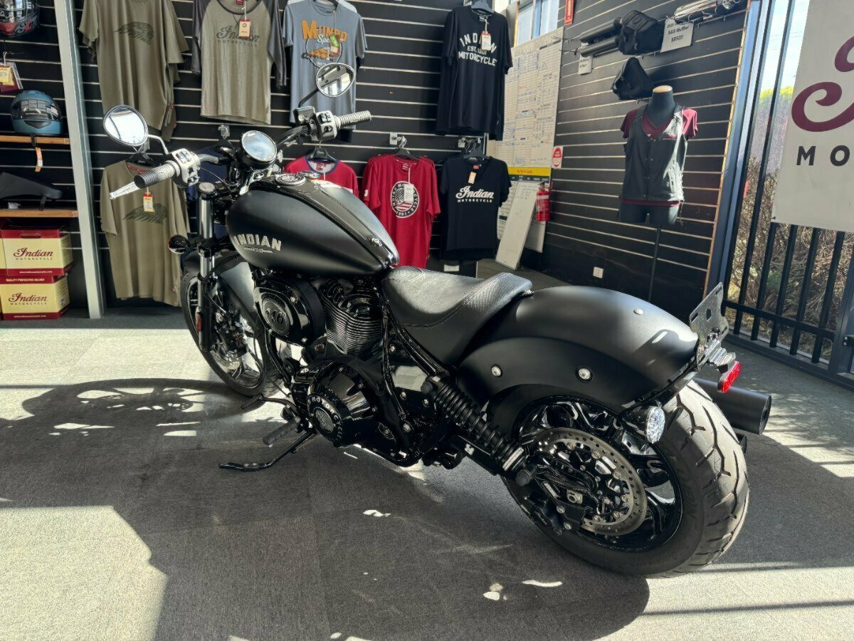 2023 INDIAN CHIEF DARK HORSE CRUISER