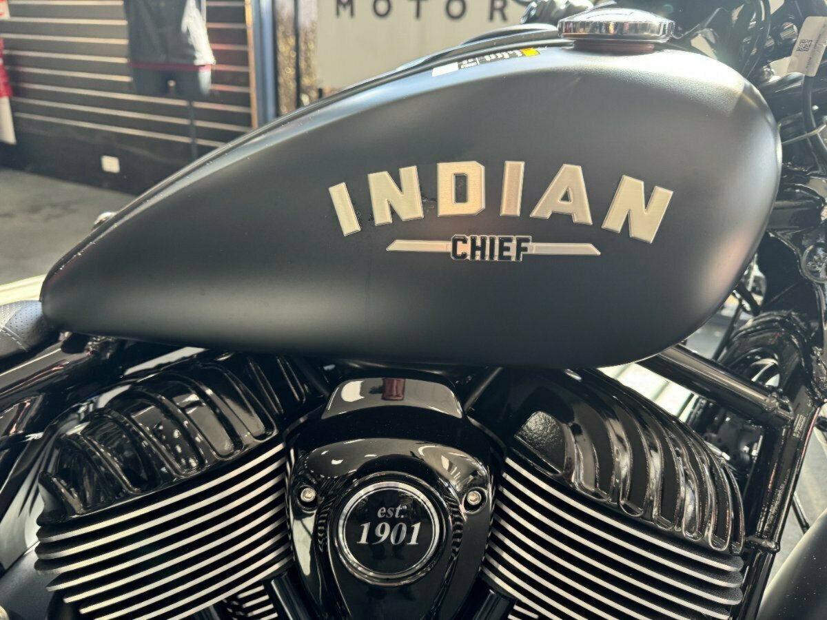2023 INDIAN CHIEF DARK HORSE CRUISER