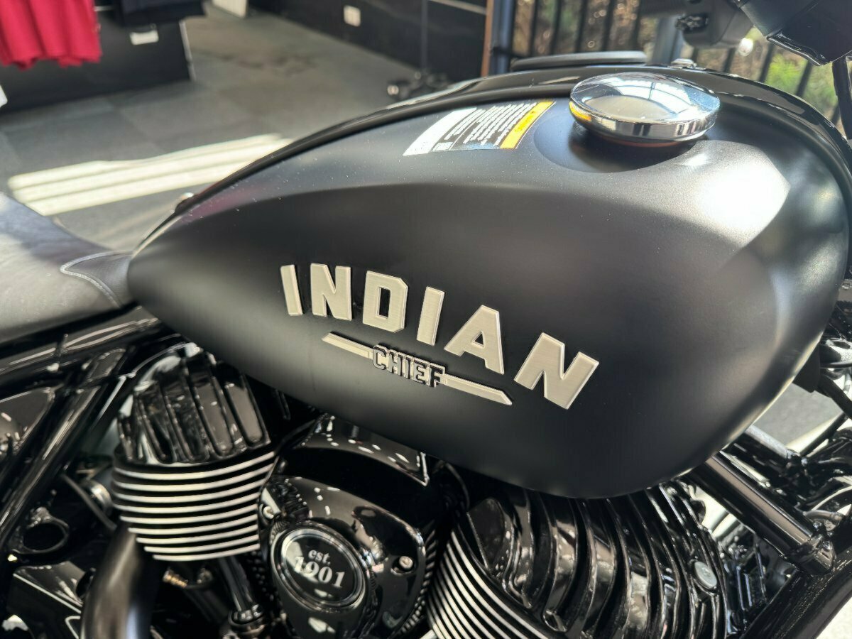 2023 INDIAN CHIEF DARK HORSE CRUISER