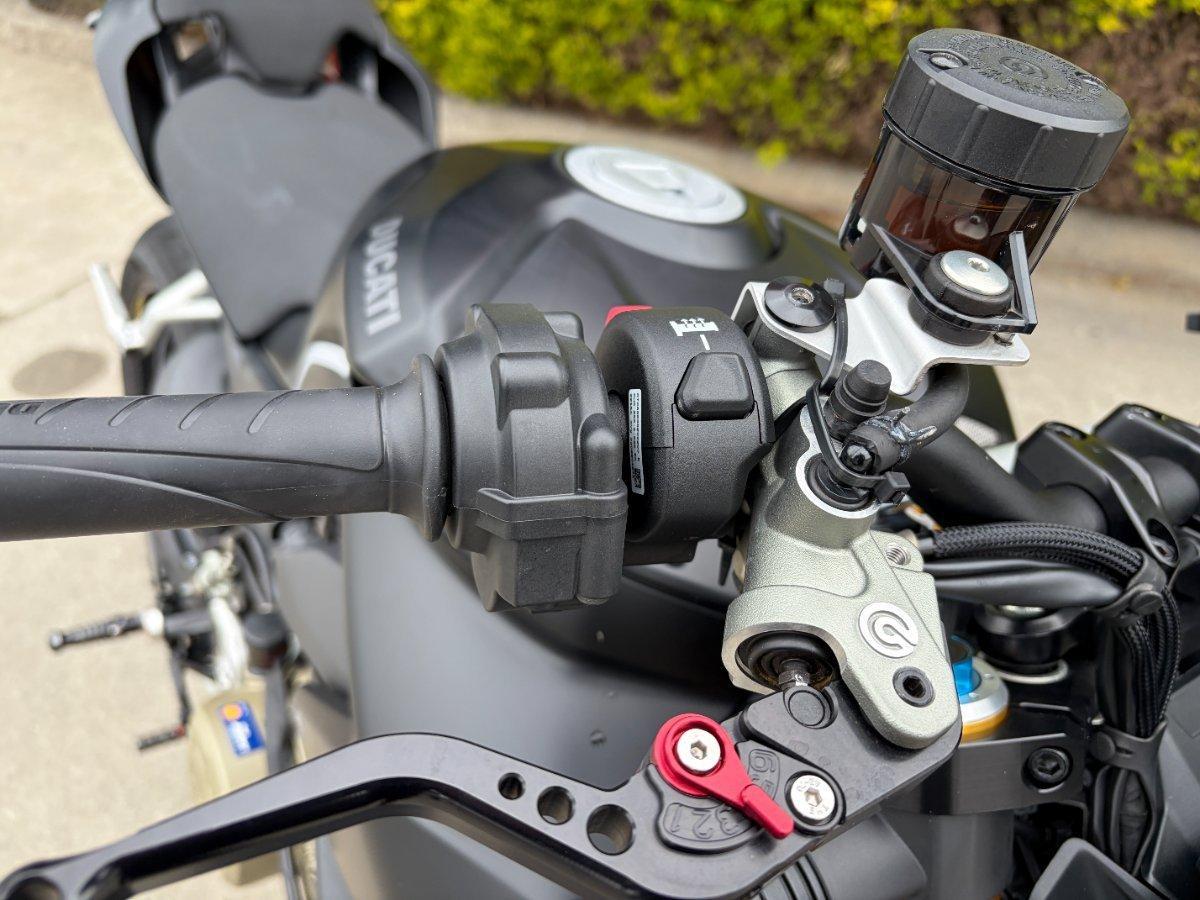 2022 DUCATI STREETFIGHTER V4 S SPORTS