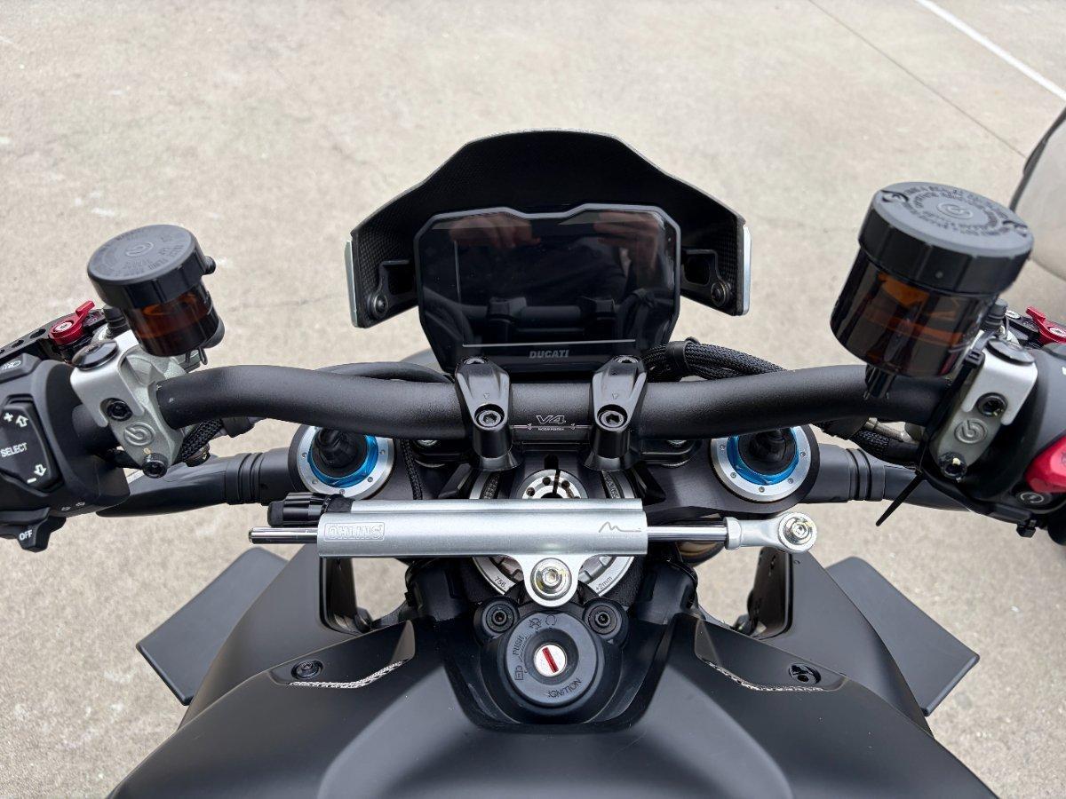2022 DUCATI STREETFIGHTER V4 S SPORTS