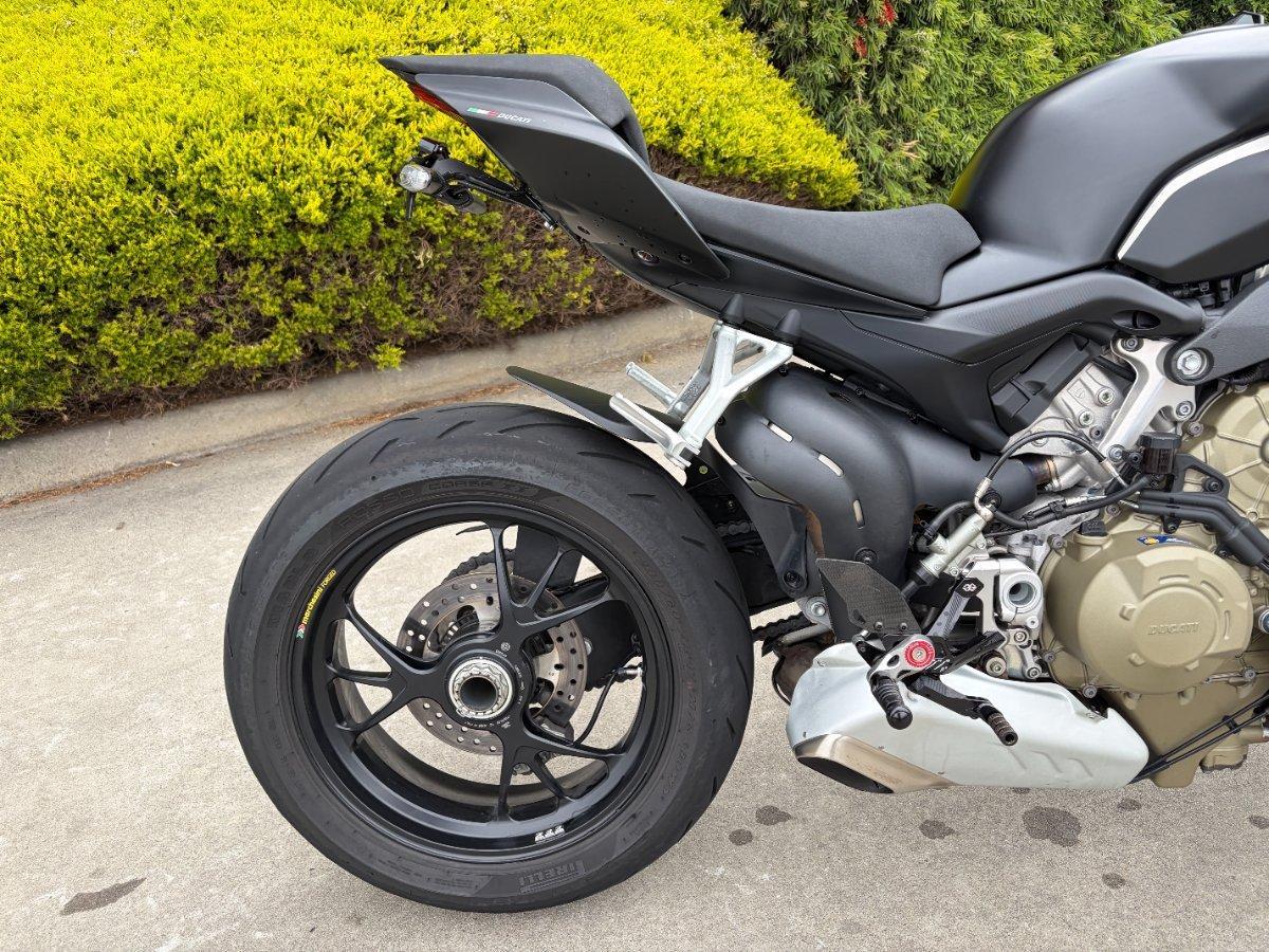 2022 DUCATI STREETFIGHTER V4 S SPORTS