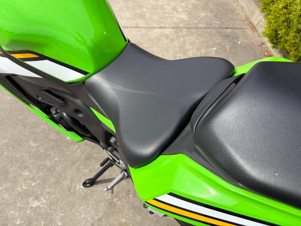 2025 KAWASAKI NINJA ZX-4RR KRT EDITION