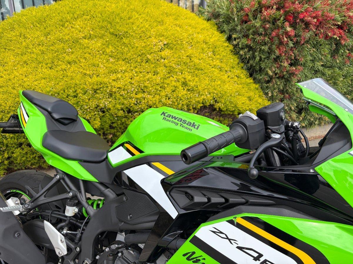 2025 KAWASAKI NINJA ZX-4RR KRT EDITION