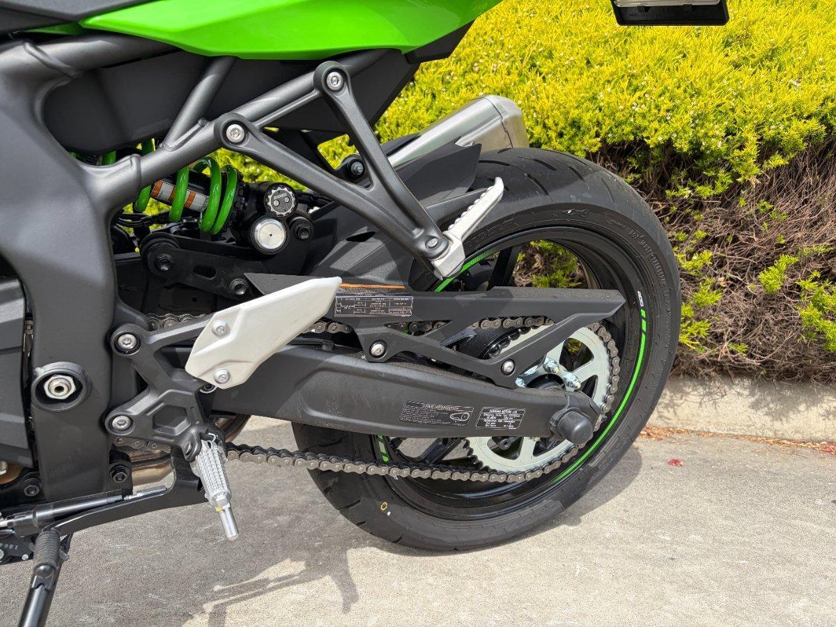 2025 KAWASAKI NINJA ZX-4RR KRT EDITION