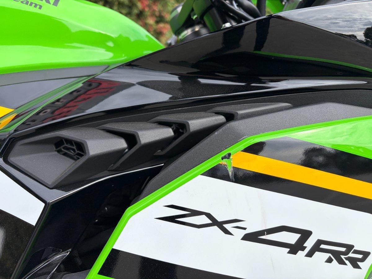 2025 KAWASAKI NINJA ZX-4RR KRT EDITION