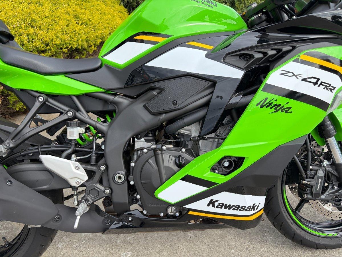2025 KAWASAKI NINJA ZX-4RR KRT EDITION