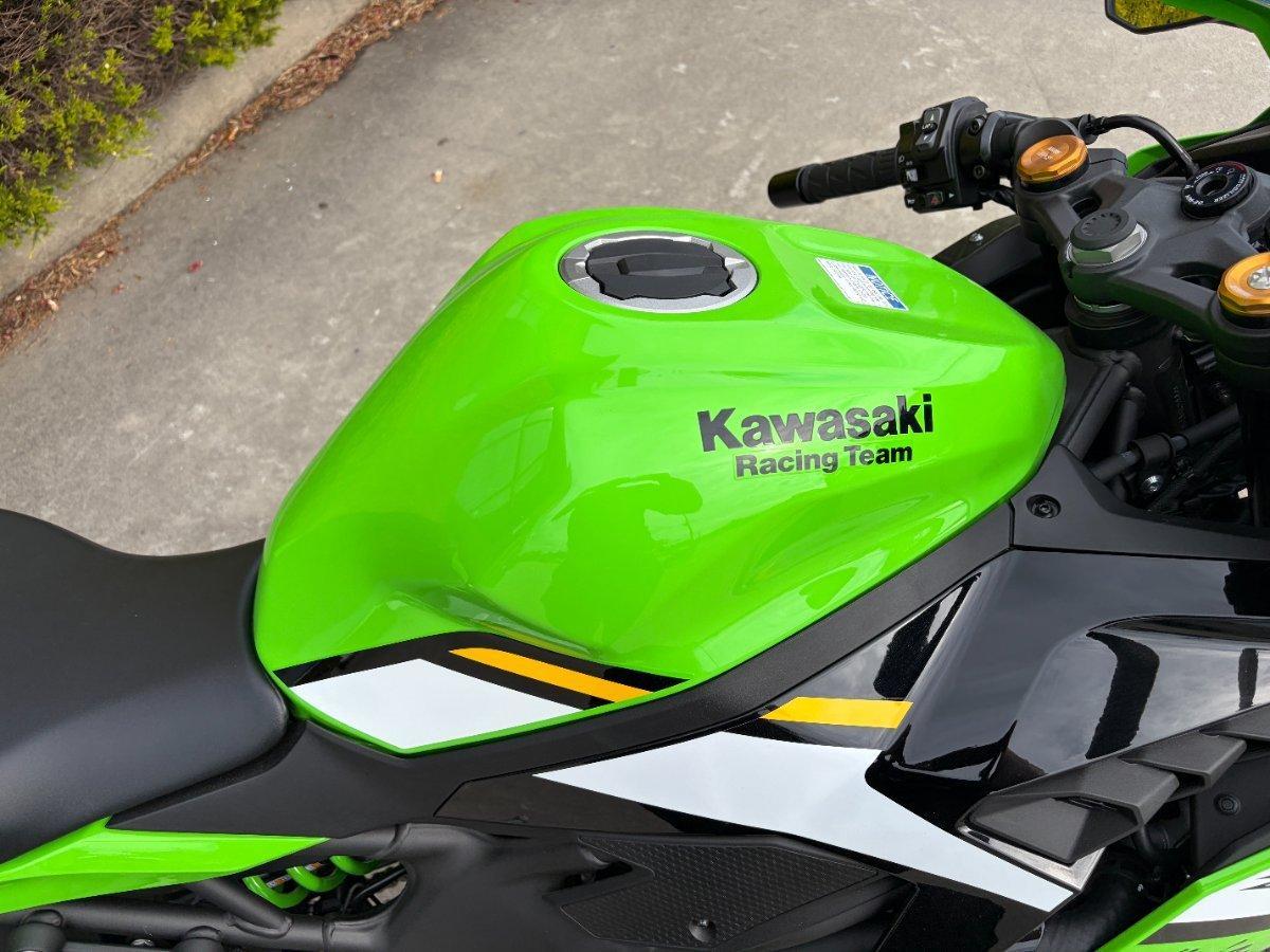 2025 KAWASAKI NINJA ZX-4RR KRT EDITION