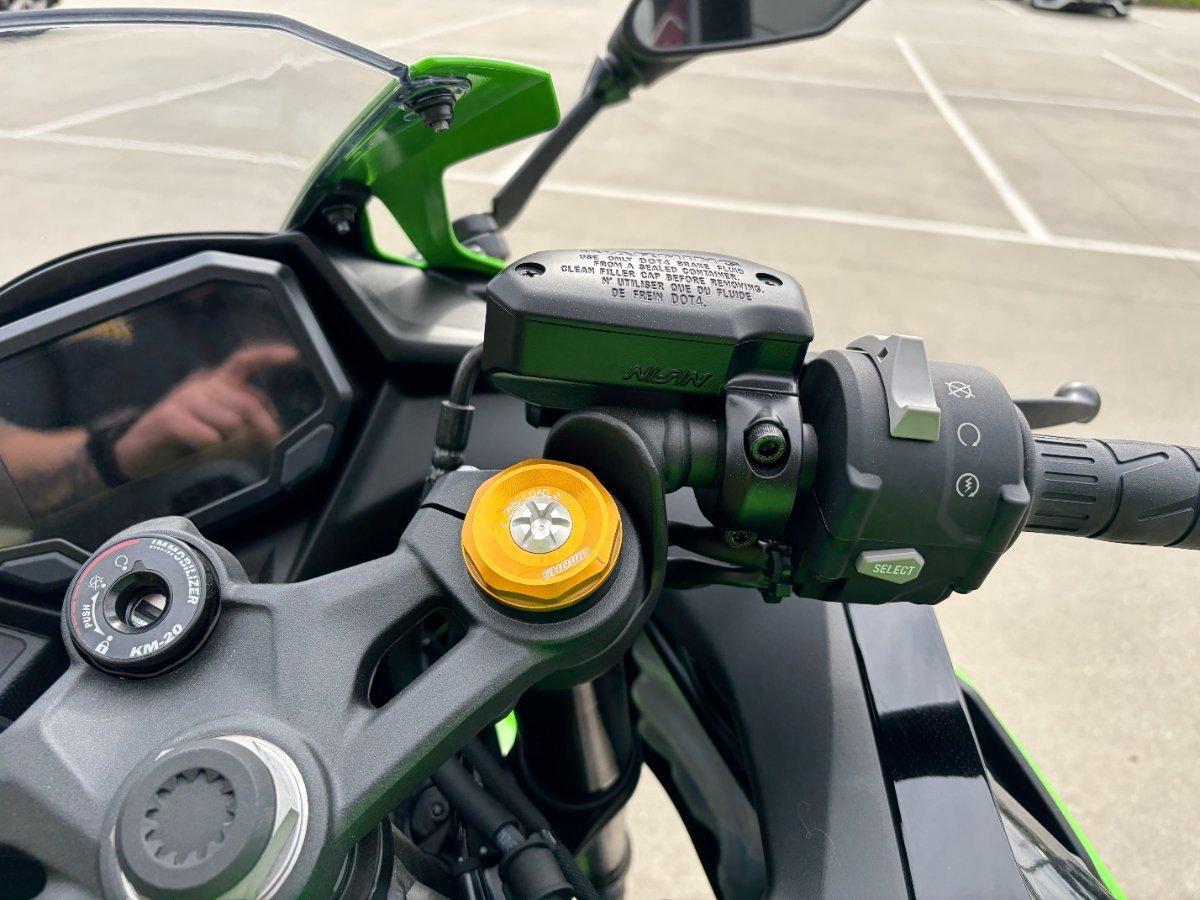 2025 KAWASAKI NINJA ZX-4RR KRT EDITION