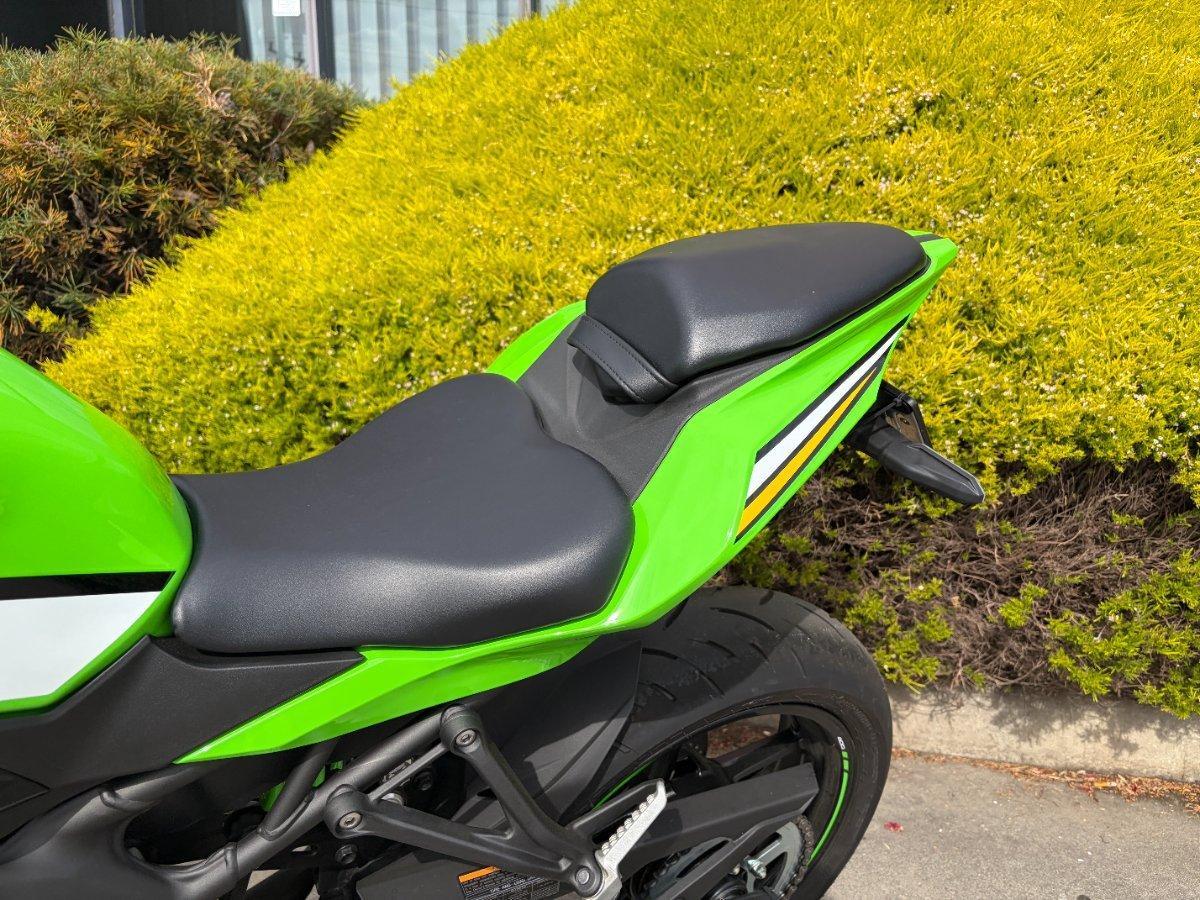 2025 KAWASAKI NINJA ZX-4RR KRT EDITION