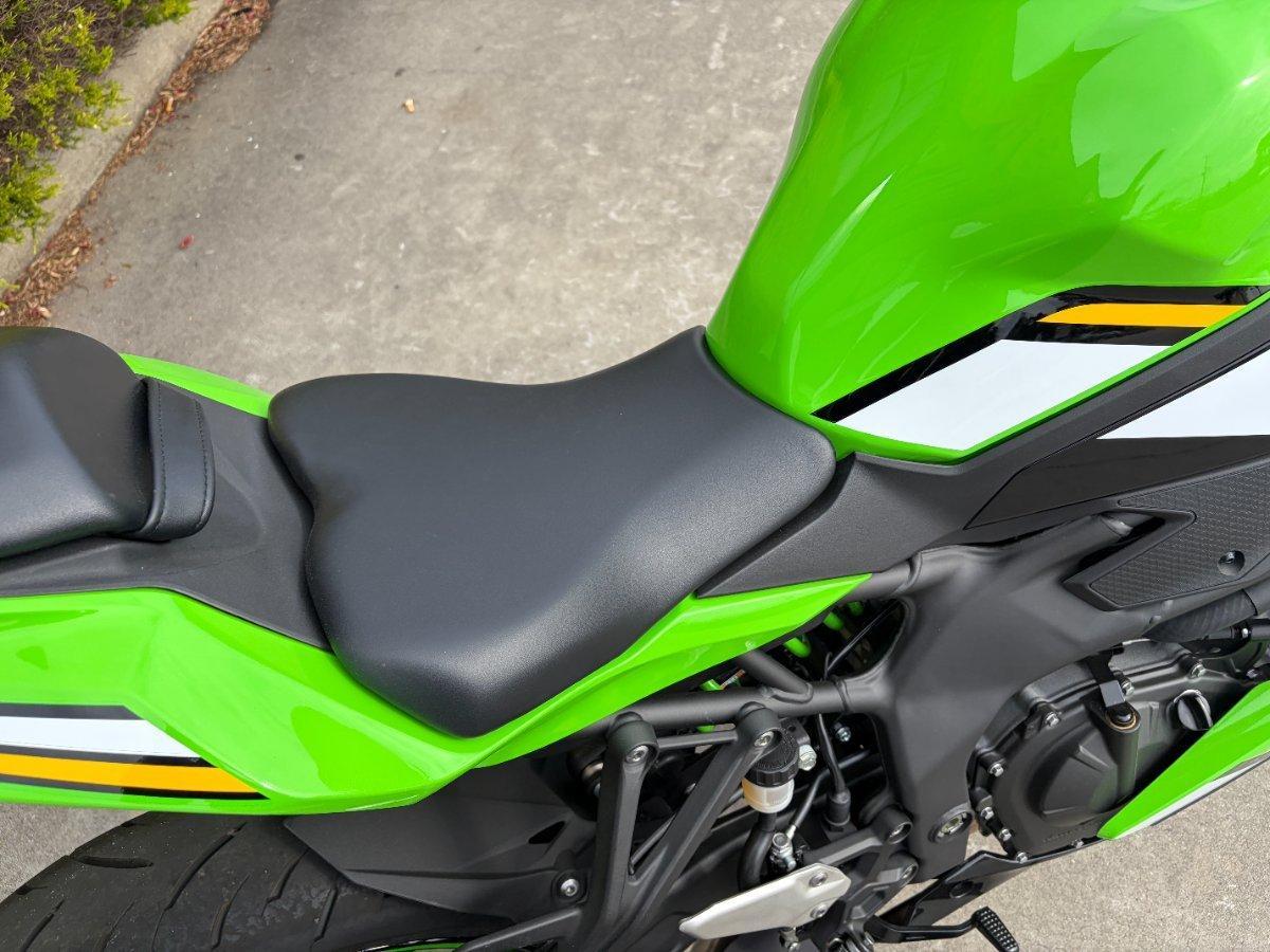 2025 KAWASAKI NINJA ZX-4RR KRT EDITION