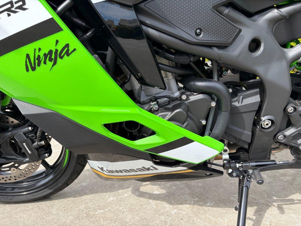2025 KAWASAKI NINJA ZX-4RR KRT EDITION