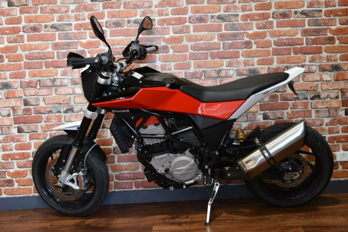 2012 HUSQVARNA NUDA 900 R ROAD